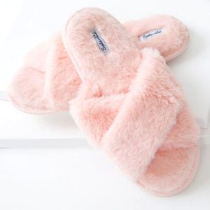 NWT - SPLENDIDFaux Fur Slippersin Crystal Pink - S/M